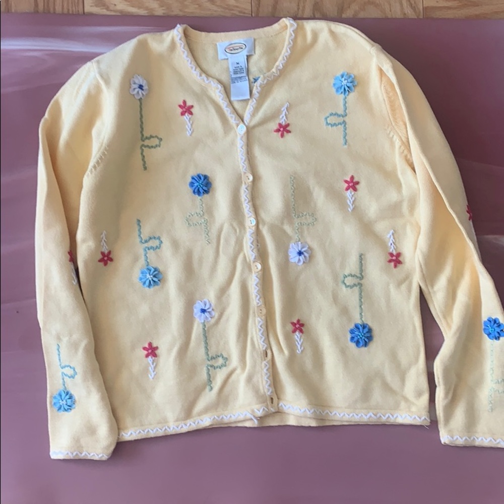 True vintage cute cardigan